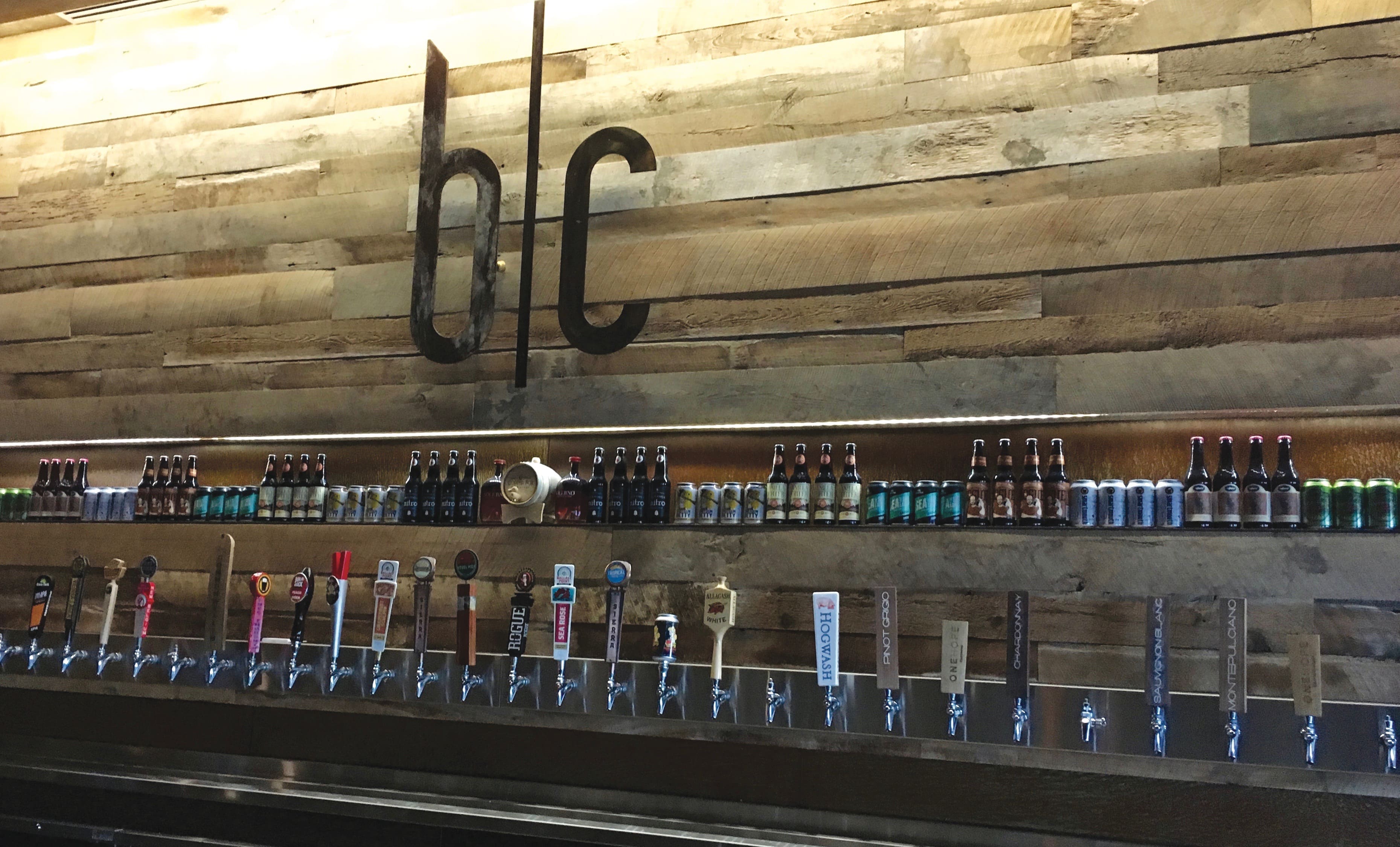 Baker's Crust, Virginia Beach Hilltop, Bar